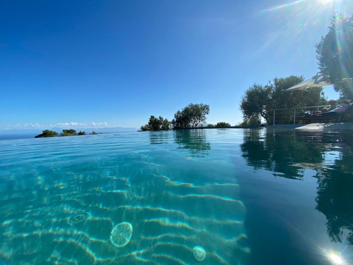 The Infinity 180 Luxury Suites Милия Экстерьер фото